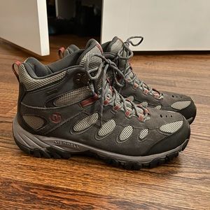 Men’s Merrell hiking boots size 11